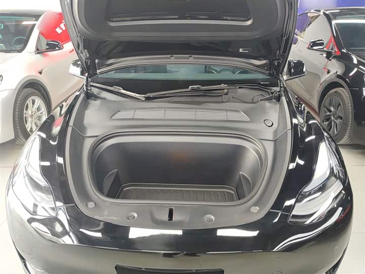 Фото 20 - Tesla Model Y