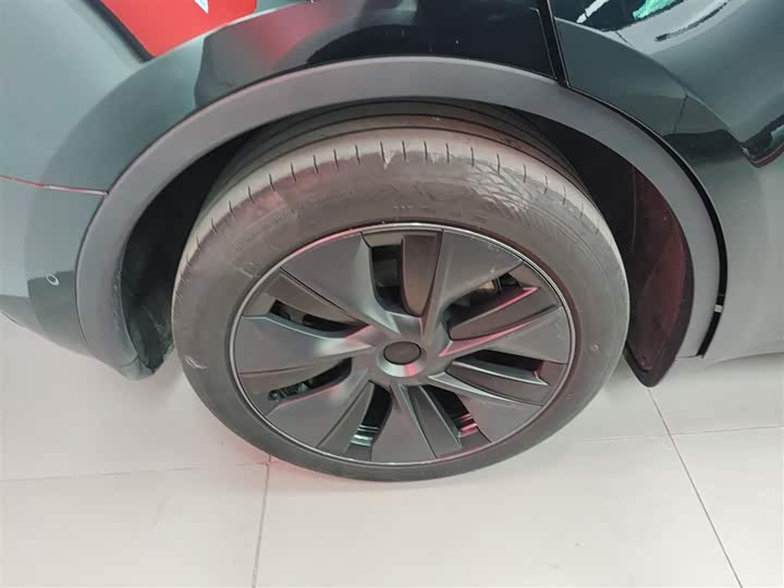 Фото 26 - Tesla Model Y