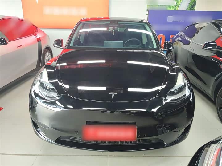 Фото 3 - Tesla Model Y