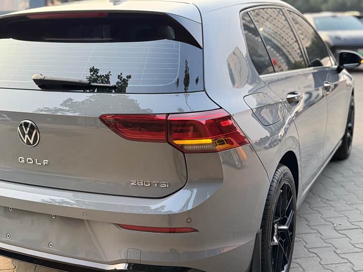 Фото 12 - Volkswagen Golf