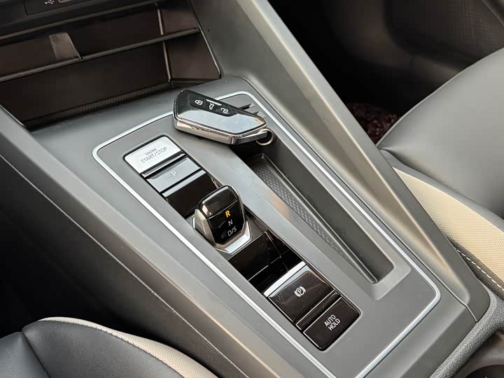 Фото 20 - Volkswagen Golf