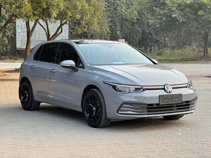 Фото 8 - Volkswagen Golf