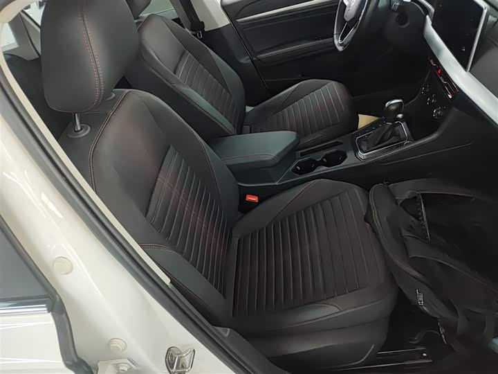 Фото 25 - Volkswagen Lavida