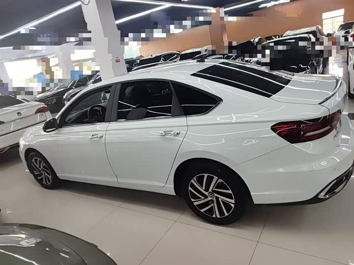 Фото 5 - Volkswagen Lavida