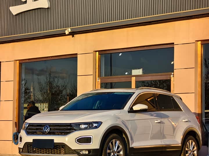 Фото 1 - Volkswagen T-Roc