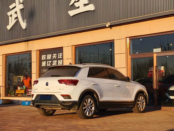 Фото 7 - Volkswagen T-Roc