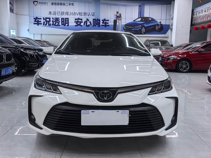 Фото 3 - Toyota Corolla