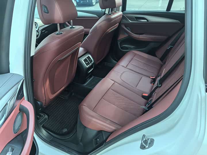 Фото 7 - BMW iX3