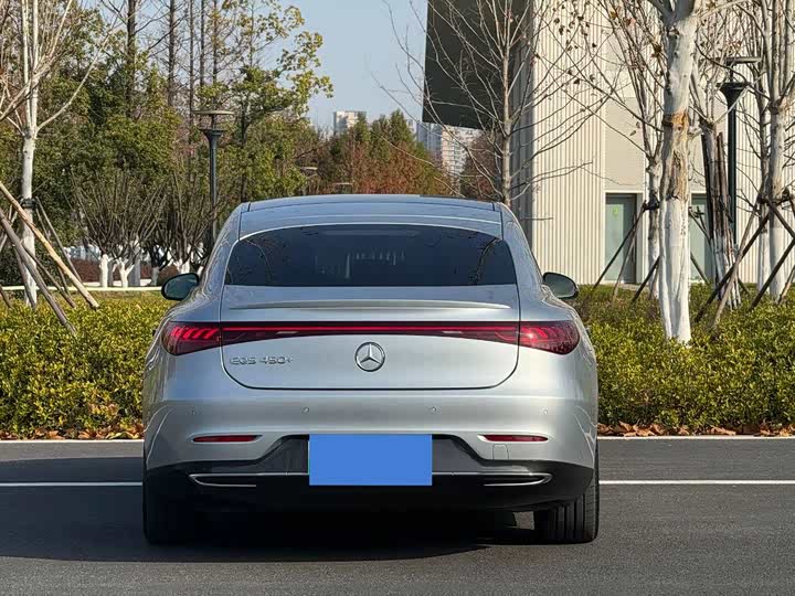 Фото 4 - Mercedes-Benz EQS