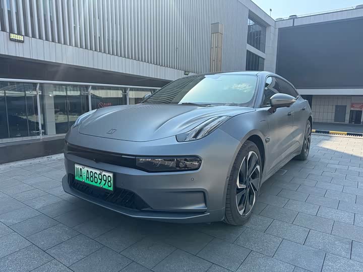 Фото 1 - Zeekr 001