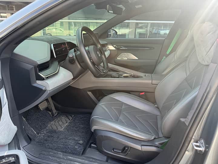 Фото 6 - Zeekr 001