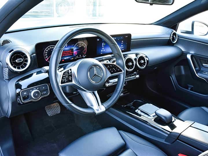 Фото 14 - Mercedes-Benz A-Class