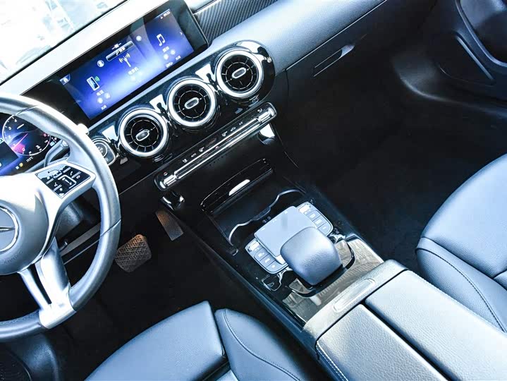 Фото 16 - Mercedes-Benz A-Class