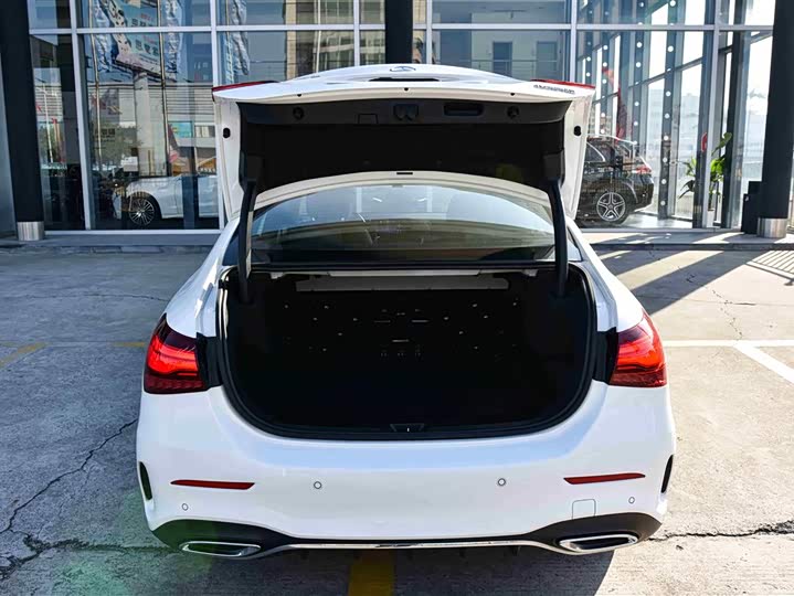 Фото 9 - Mercedes-Benz A-Class