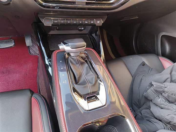 Фото 14 - Changan Oshan X5