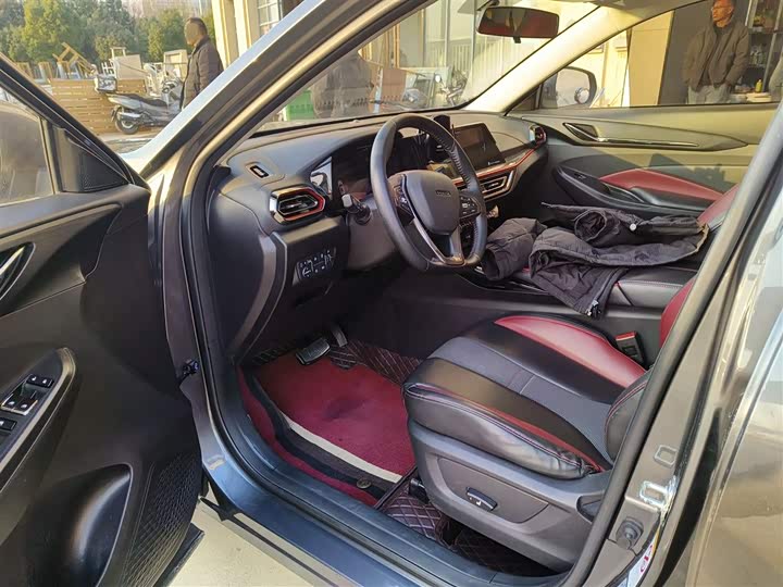 Фото 16 - Changan Oshan X5