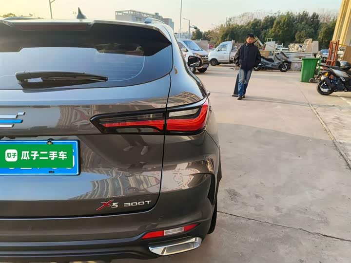 Фото 8 - Changan Oshan X5