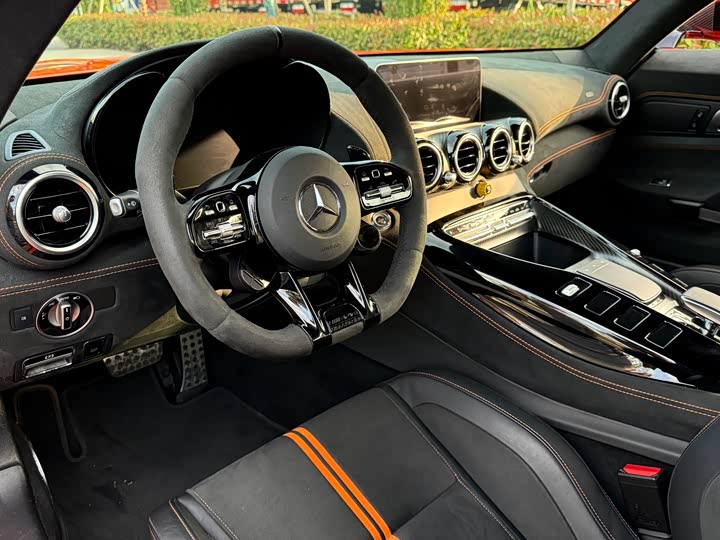 Фото 5 - Mercedes-Benz AMG GT