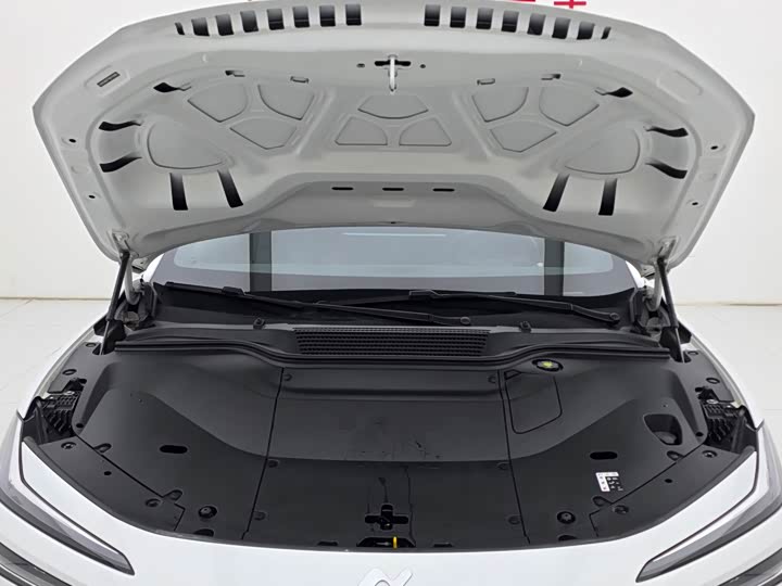 Фото 19 - Nio Onvo L60