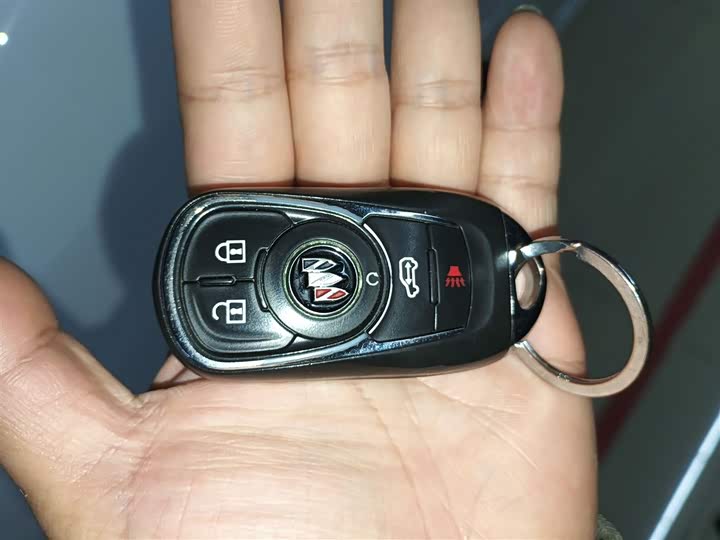 Фото 9 - Buick GL8 ES