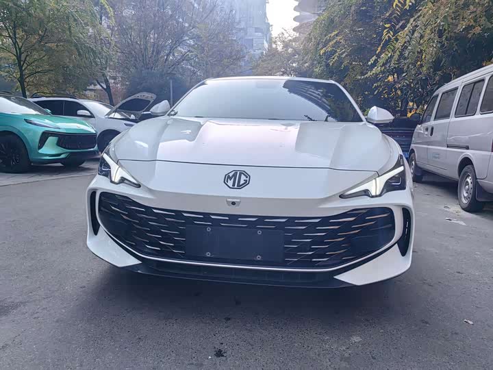 Фото 2 - MG Motor 7