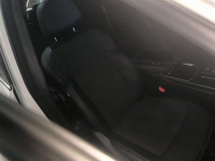 Фото 25 - Geely Okavango L