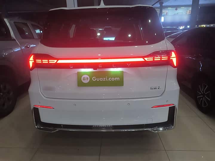 Фото 6 - Geely Okavango L