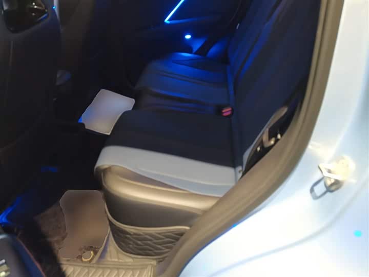 Фото 17 - BYD Seagull