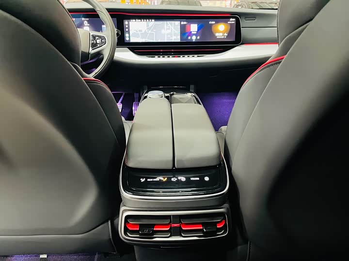 Фото 11 - BAIC Arcfox Alpha S