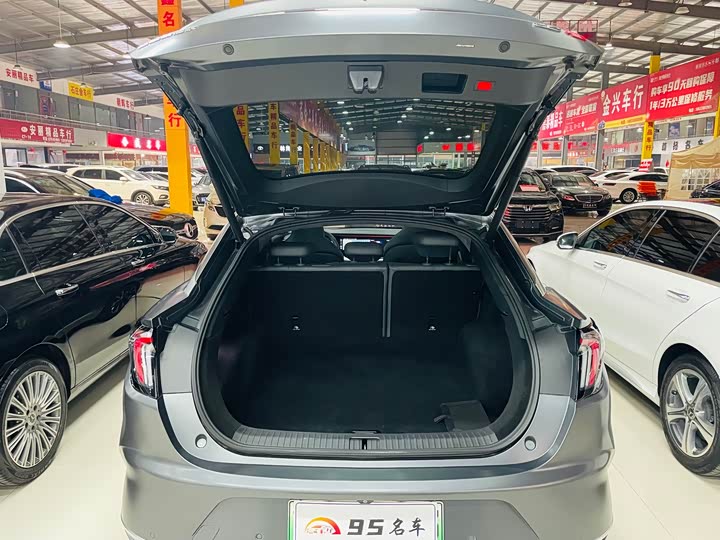 Фото 17 - BAIC Arcfox Alpha S