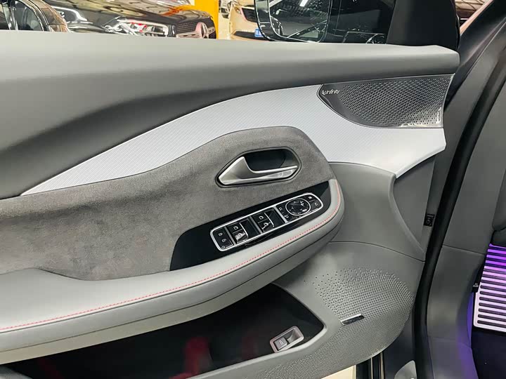 Фото 8 - BAIC Arcfox Alpha S