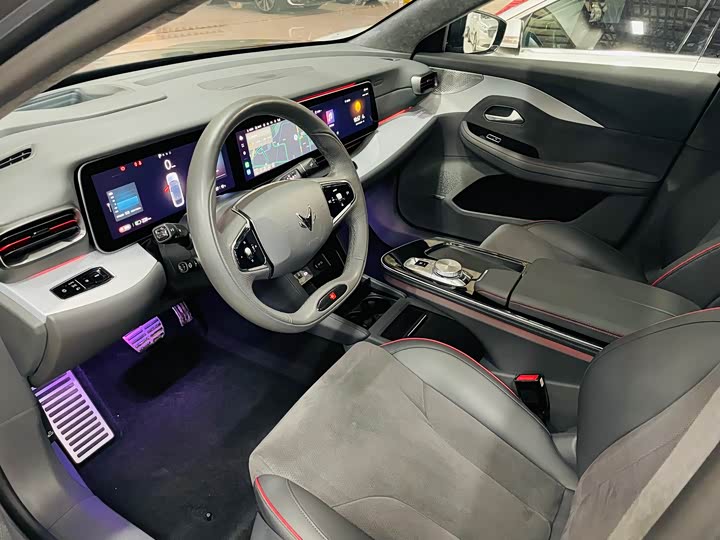 Фото 9 - BAIC Arcfox Alpha S