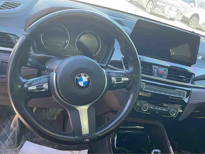 Фото 17 - BMW X2