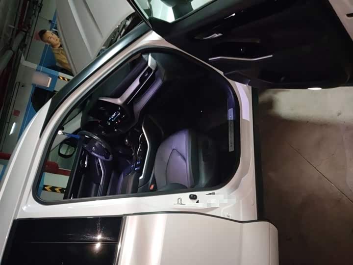 Фото 20 - Toyota Highlander