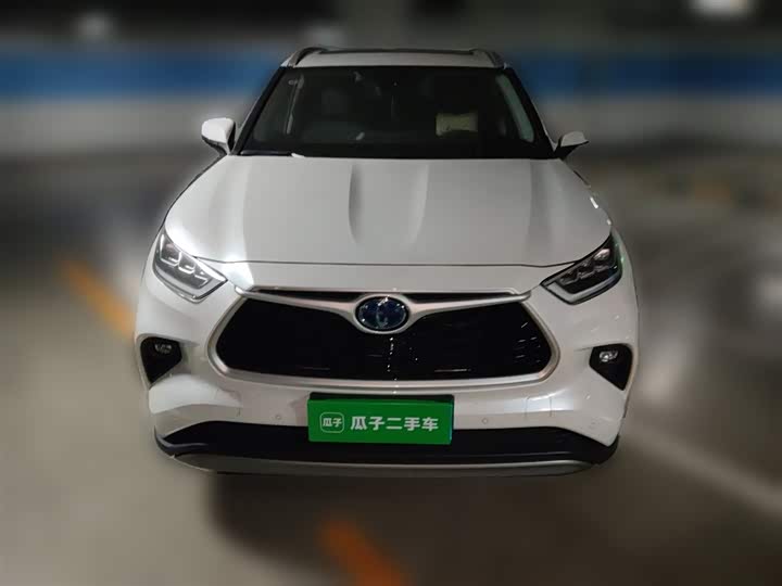 Фото 24 - Toyota Highlander