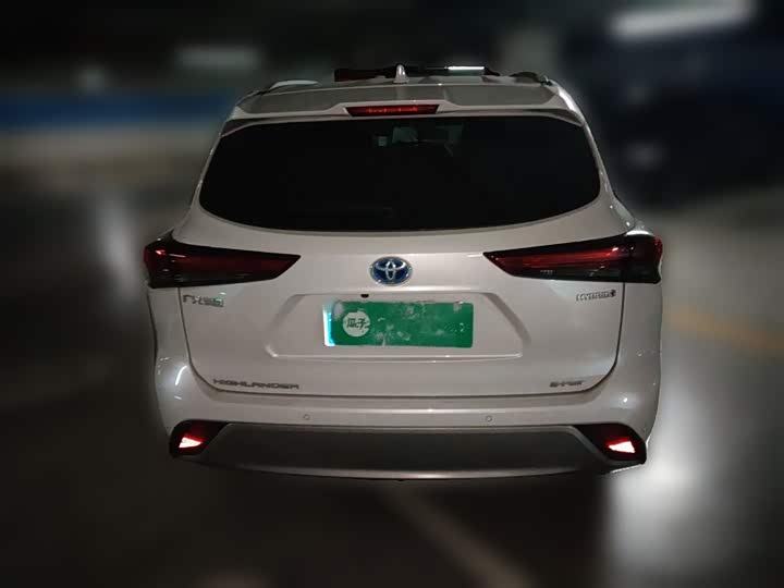 Фото 28 - Toyota Highlander