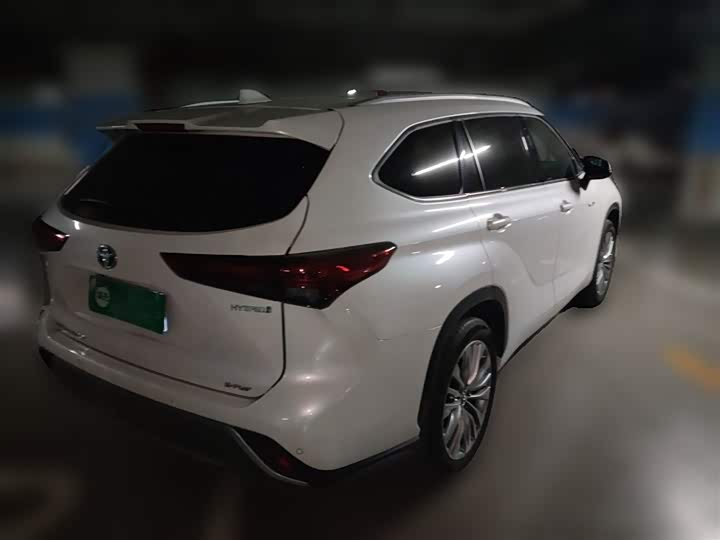 Фото 29 - Toyota Highlander