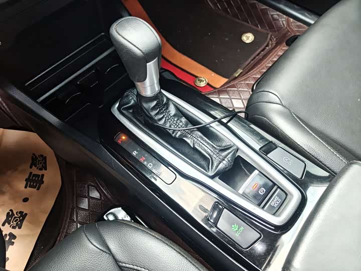 Фото 14 - Honda Envix