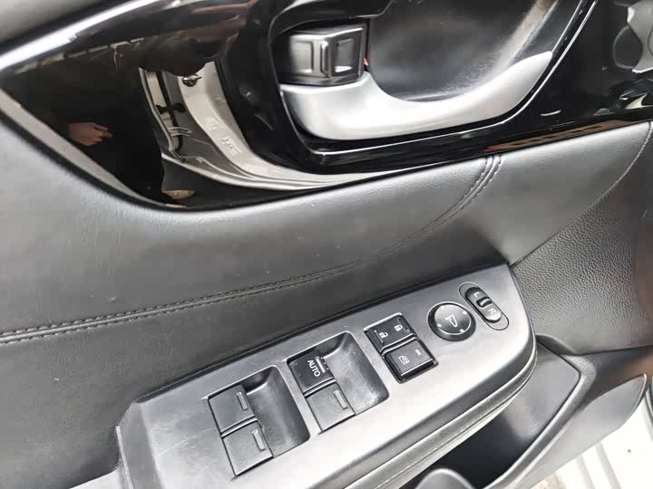 Фото 19 - Honda Envix