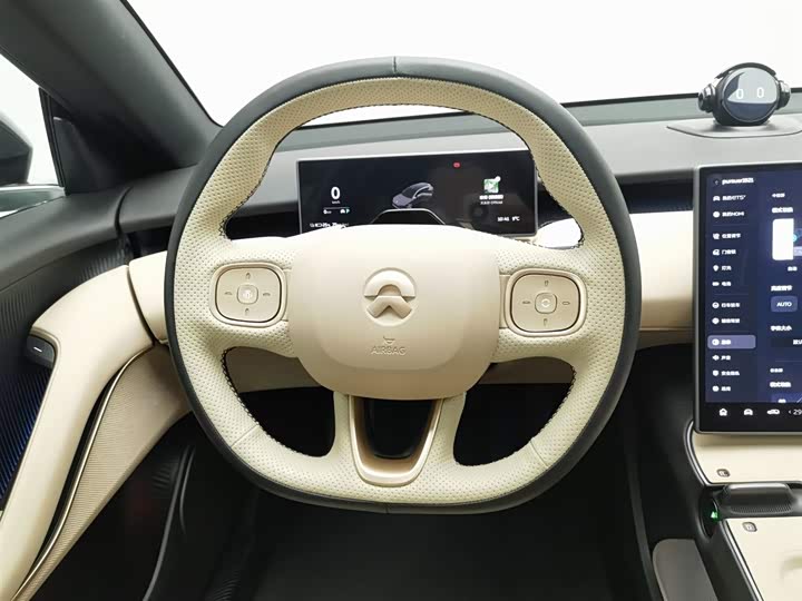 Фото 11 - Nio ET5T