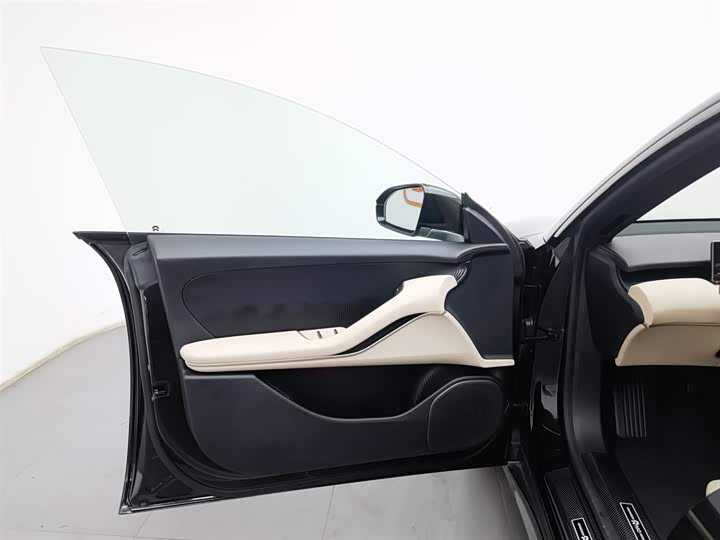 Фото 8 - Nio ET5T