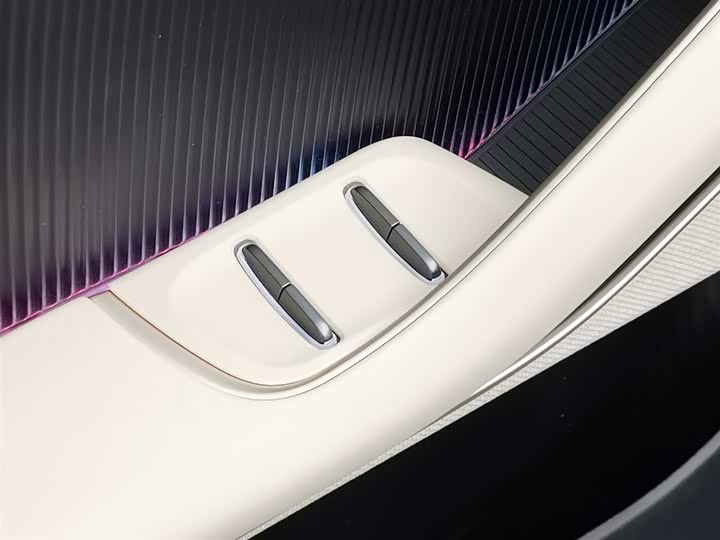 Фото 9 - Nio ET5T