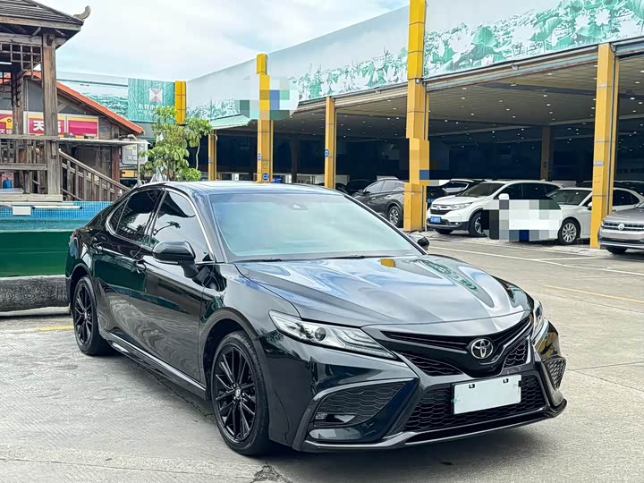 Фото 3 - Toyota Camry