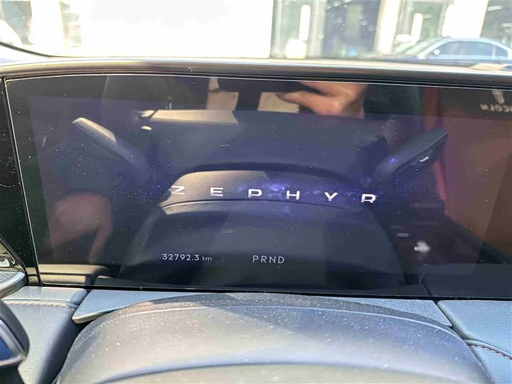 Фото 9 - Lincoln Z (Zephyr)