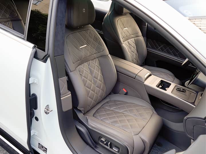 Фото 15 - Nio ET9