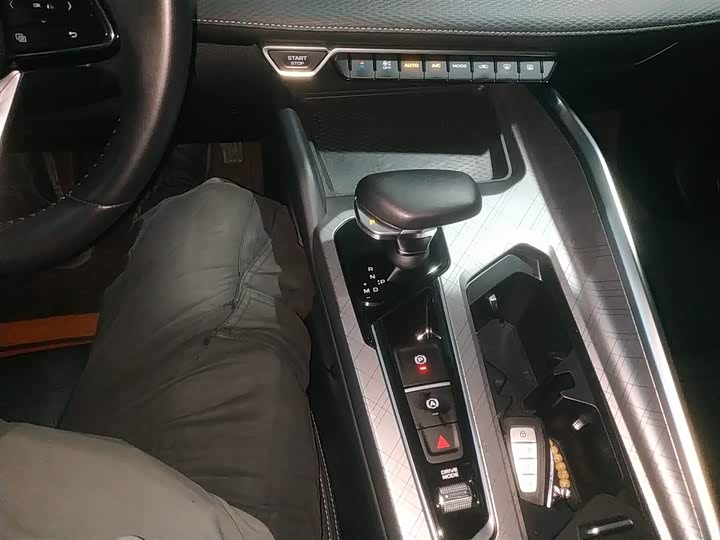 Фото 14 - Geely Preface