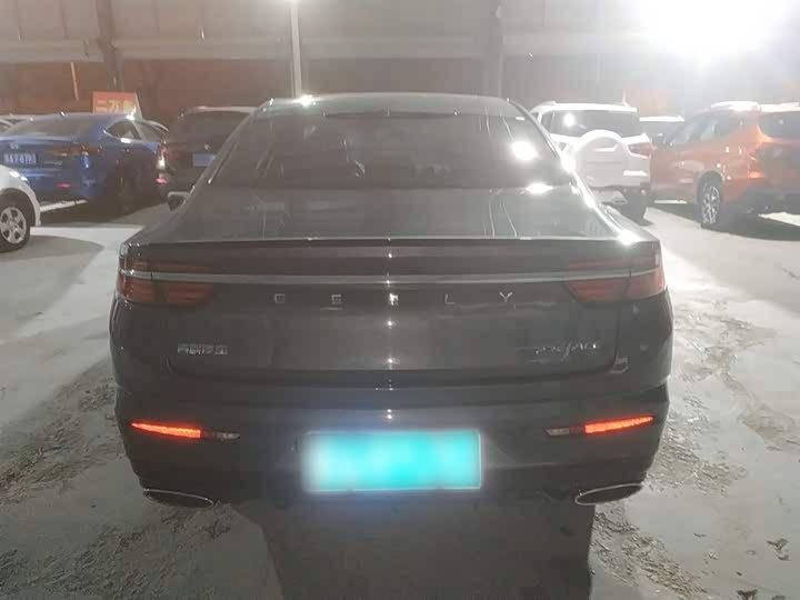 Фото 6 - Geely Preface