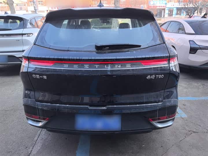 Фото 6 - Bestune T90