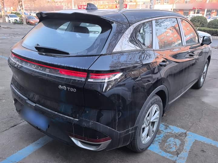 Фото 7 - Bestune T90