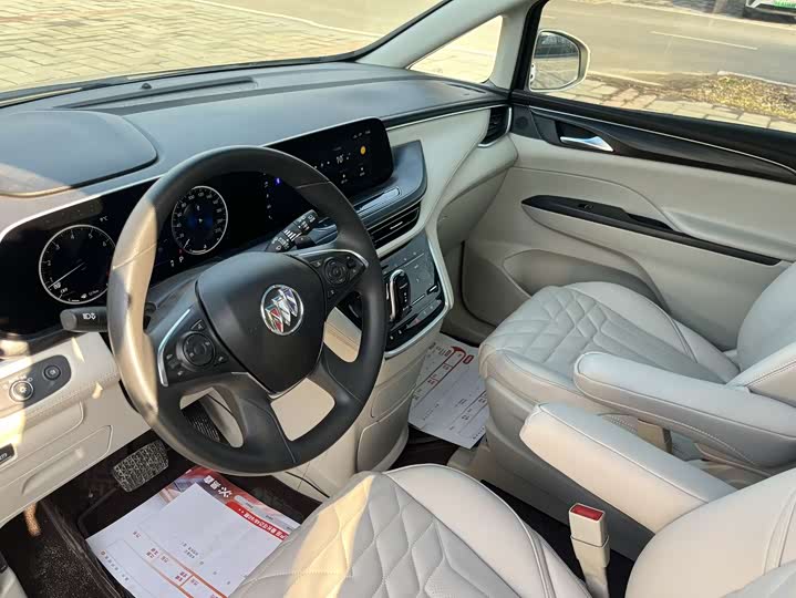 Фото 7 - Buick GL8 ES